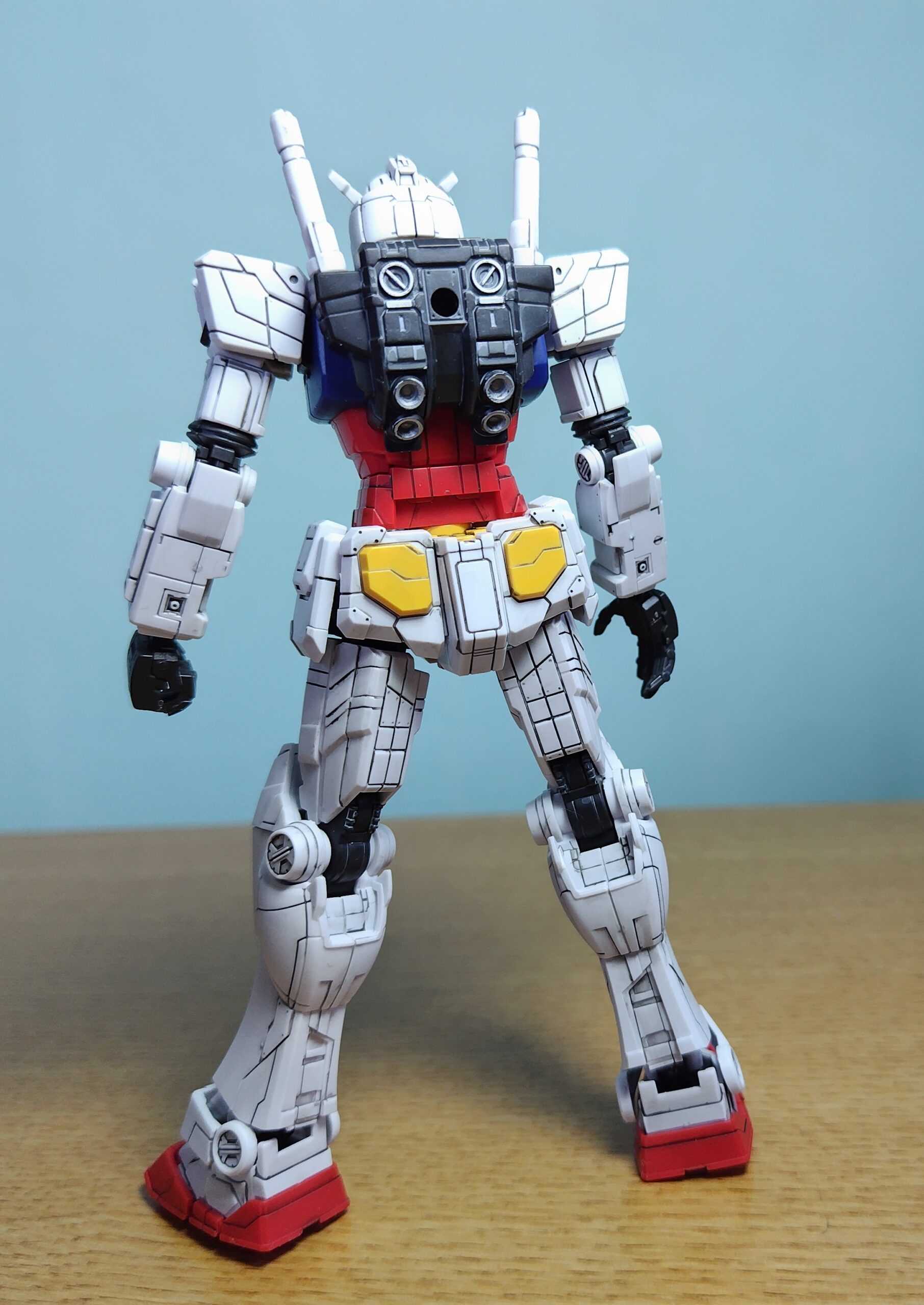 RX-78F00/Eガンダム（後ろ）